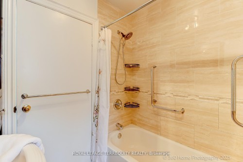 27 John Best Avenue, Toronto, ON - Indoor Photo Showing Bathroom