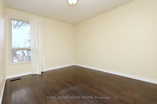 16-1021 Cedarglen Gate, Mississauga, ON - Indoor Photo Showing Other Room