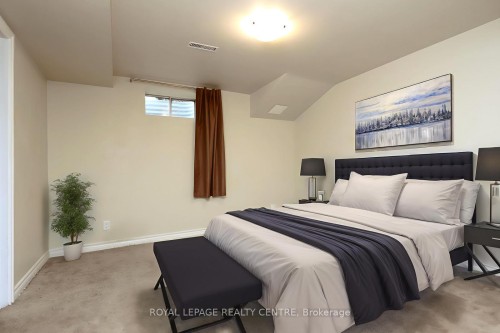 16-1021 Cedarglen Gate, Mississauga, ON - Indoor Photo Showing Bedroom