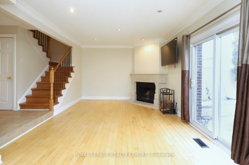 16-1021 Cedarglen Gate, Mississauga, ON - Indoor With Fireplace