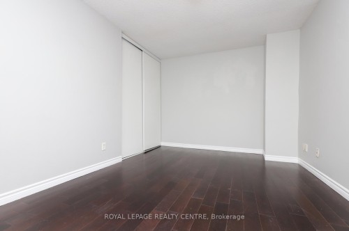 16-1021 Cedarglen Gate, Mississauga, ON - Indoor Photo Showing Other Room