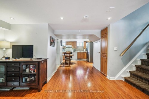 21 Pylon Place, Toronto, ON - Indoor Photo Showing Other Room