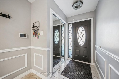 21 Pylon Place, Toronto, ON - Indoor Photo Showing Other Room