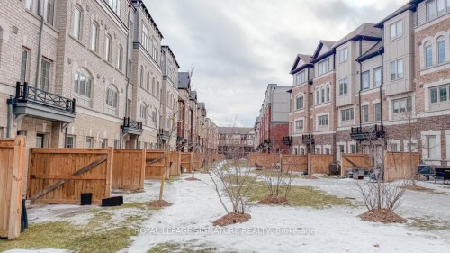 2650 Deputy Minister Path, Oshawa, ON - Outdoor