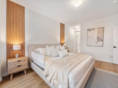 36 Welch Lane, Hamilton, ON - Indoor Photo Showing Bedroom