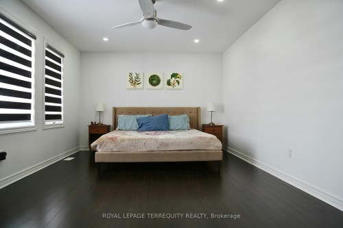 6244 St Michael Avenue, Niagara Falls, ON - Indoor Photo Showing Bedroom