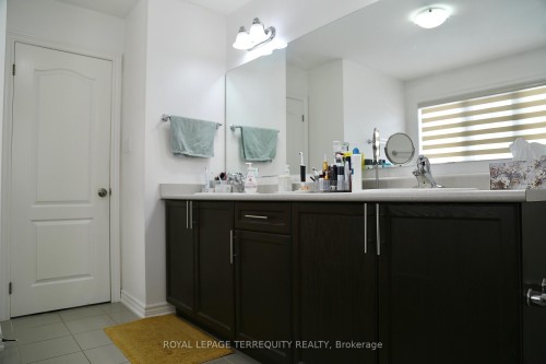 6244 St Michael Avenue, Niagara Falls, ON - Indoor Photo Showing Bathroom