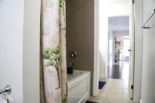 6244 St Michael Avenue, Niagara Falls, ON - Indoor Photo Showing Other Room