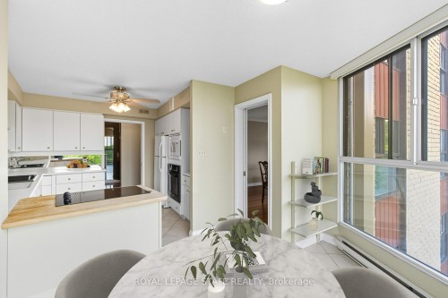 702-20 Berkley Street, Cambridge, ON - Indoor Photo Showing Kitchen