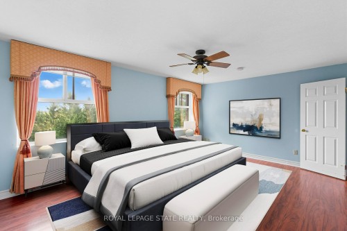 702-20 Berkley Street, Cambridge, ON - Indoor Photo Showing Bedroom