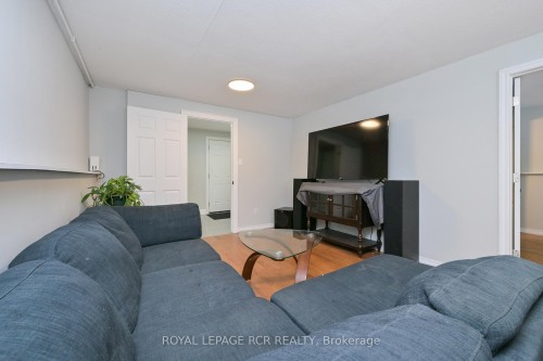 14 Goldgate Crescent, Orangeville, ON - Indoor Photo Showing Living Room