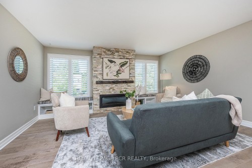 133 Goldgate Crescent, Orangeville, ON - Indoor Photo Showing Living Room With Fireplace