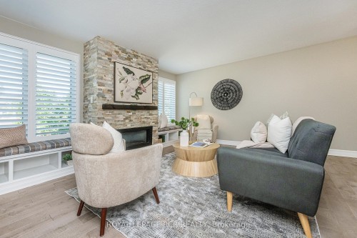 133 Goldgate Crescent, Orangeville, ON - Indoor Photo Showing Living Room With Fireplace