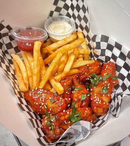 Ground Floor-8403 Yonge Street, Markham, ON 