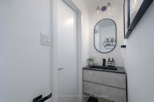 1149 Beachcomber Road, Mississauga, ON - Indoor Photo Showing Bathroom