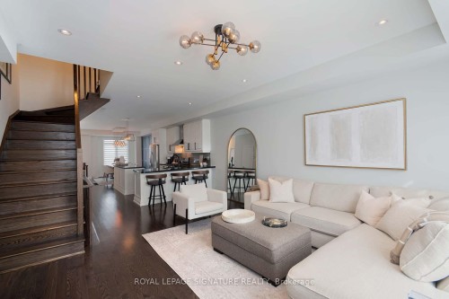 1149 Beachcomber Road, Mississauga, ON - Indoor Photo Showing Living Room