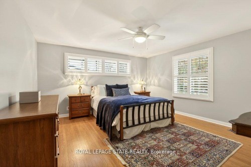 29 Woodside Drive, Hamilton, ON - Indoor Photo Showing Bedroom