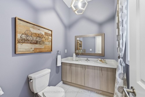 146 Underwood Drive, Whitby, ON - Indoor Photo Showing Bathroom