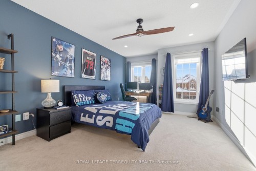 146 Underwood Drive, Whitby, ON - Indoor Photo Showing Bedroom