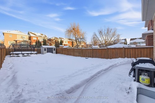 146 Underwood Drive, Whitby, ON - Outdoor