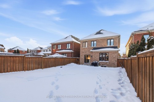 146 Underwood Drive, Whitby, ON - Outdoor