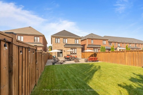 146 Underwood Drive, Whitby, ON - Outdoor