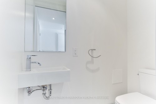 Ph 1414-629 King Street W, Toronto, ON - Indoor Photo Showing Bathroom