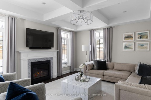 3 Doctor Archer Drive, Scugog, ON - Indoor Photo Showing Living Room With Fireplace