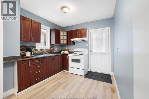 1106-08 Elm Avenue, Windsor, ON - Indoor Photo Showing Kitchen