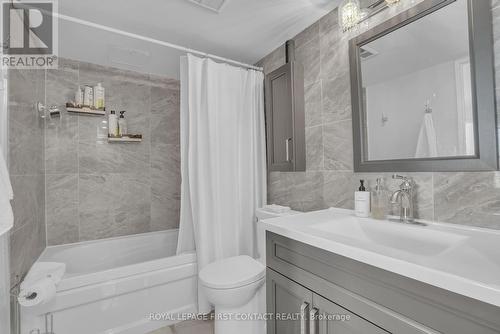 605 - 140 Dunlop Street E, Barrie, ON - Indoor Photo Showing Bathroom