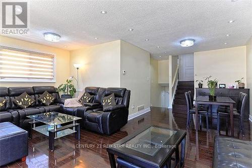 65 Newstead Crescent, Brampton, ON - Indoor Photo Showing Living Room