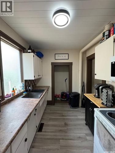 971 108Th Street, North Battleford, SK - Indoor Photo Showing Kitchen