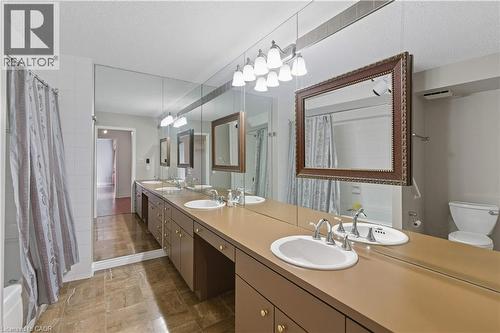 20 Berkley Road Unit# 702, Cambridge, ON - Indoor Photo Showing Bathroom