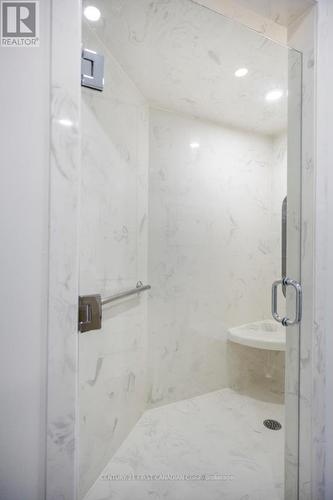45 Fairview Avenue, London South (South H), ON - Indoor Photo Showing Bathroom