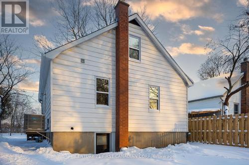 45 Fairview Avenue, London South (South H), ON - Outdoor With Exterior