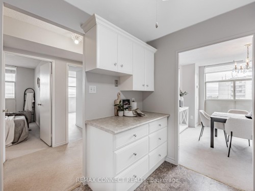 1711-44 Falby Court, Ajax, ON - Indoor Photo Showing Kitchen