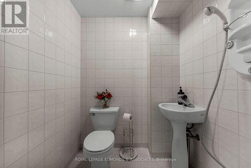 307 Maple Avenue, Pembroke, ON - Indoor Photo Showing Bathroom