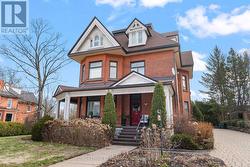 307 MAPLE AVENUE Pembroke, ON K8A 1L8
