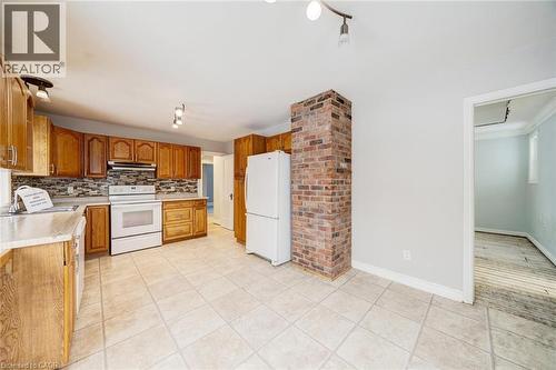 2414 Holt Road, Bowmanville, ON - Indoor Photo Showing Kitchen