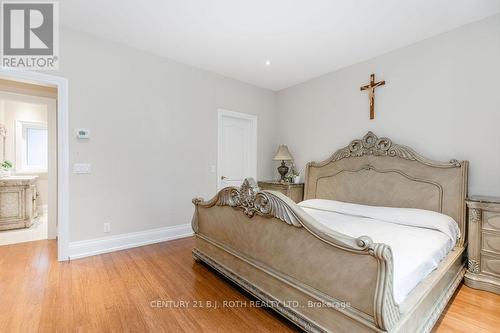 3-1058 Whites Road, Muskoka Lakes, ON - Indoor Photo Showing Bedroom