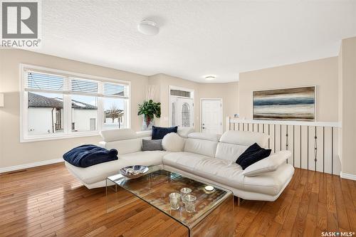 #4 21 Iris Drive, Moose Jaw, SK - Indoor Photo Showing Living Room