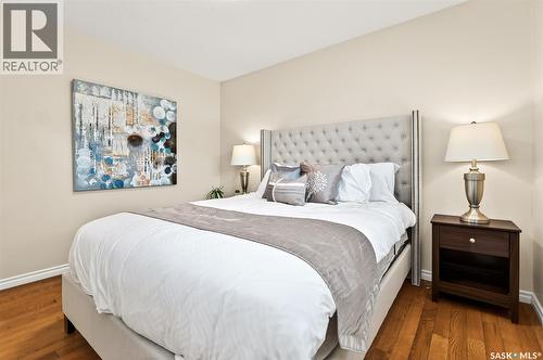 #4 21 Iris Drive, Moose Jaw, SK - Indoor Photo Showing Bedroom