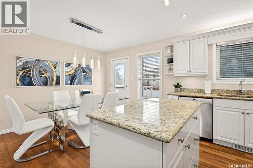 #4 21 Iris Drive, Moose Jaw, SK - Indoor Photo Showing Kitchen With Upgraded Kitchen