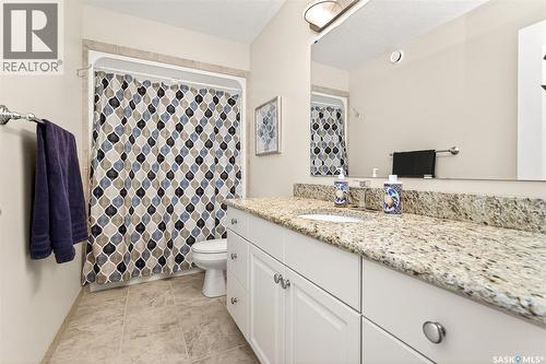 #4 21 Iris Drive, Moose Jaw, SK - Indoor Photo Showing Bathroom