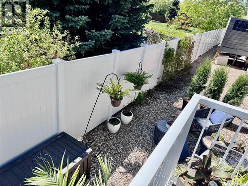 #4 21 Iris Drive, Moose Jaw, SK - Outdoor