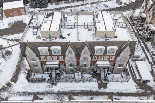 138-326 John Street, Markham, ON - Outdoor