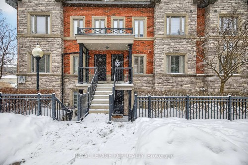 138-326 John Street, Markham, ON - Outdoor With Facade