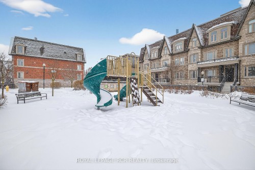138-326 John Street, Markham, ON - Outdoor