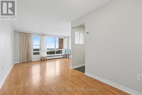1021 - 3100 Carling Avenue, Ottawa, ON - Indoor Photo Showing Other Room