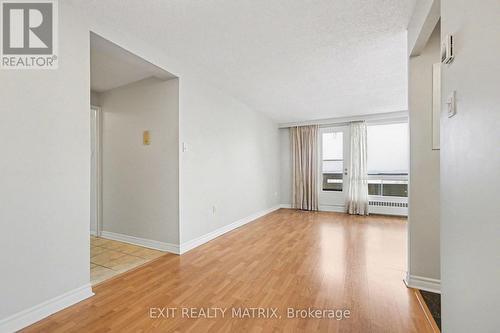 1021 - 3100 Carling Avenue, Ottawa, ON - Indoor Photo Showing Other Room
